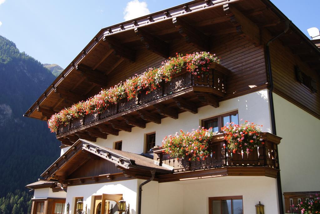 Alpin Panoramahotel Laerchenhof Heiligenblut Eksteriør bilde